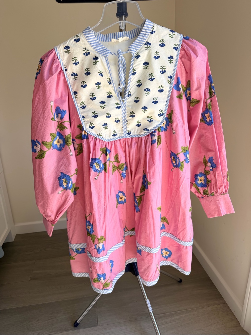entro L Pink Floral Peasant boho Tunic with Contrast Bib 100% cotton with lining